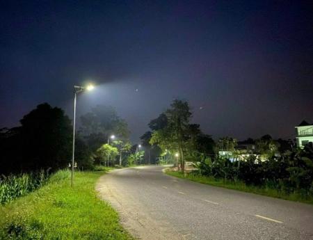 LẮP ĐẶT HOÀN THIỆN ĐÈN ĐƯỜNG NÔNG THÔN