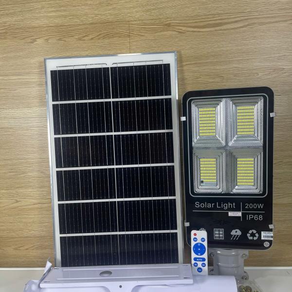 ĐÈN BÀN CHẢI 200W SÁNG TRẮNG