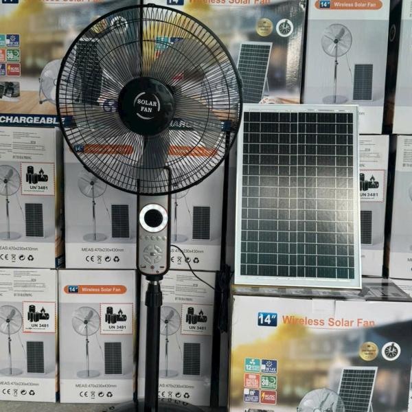 QUẠT NĂNG LƯỢNG MẶT TRỜI D318