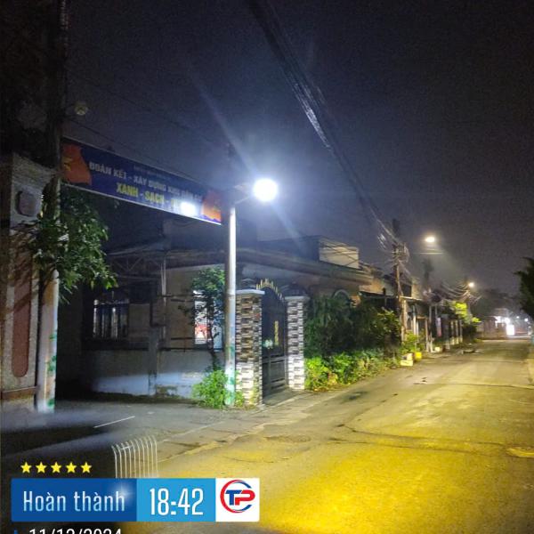 ĐÈN BÀN CHẢI 400W SÁNG TRẮNG