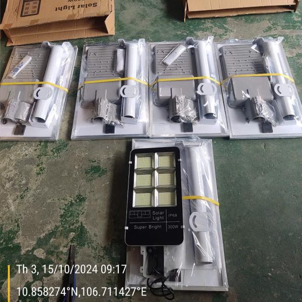 ĐÈN BÀN CHẢI 300W SÁNG TRẮNG