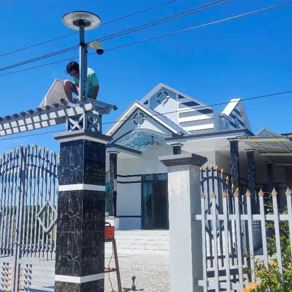 ĐÈN UFO 1000W KIM CƯƠNG SÁNG TRẮNG