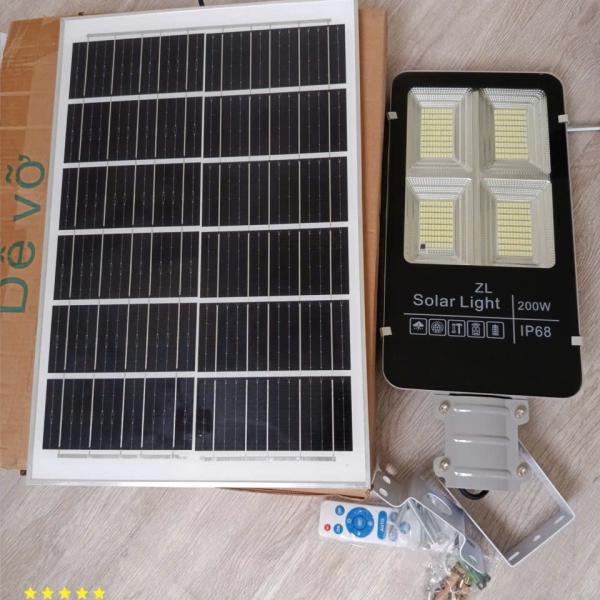 ĐÈN BÀN CHẢI 200W SÁNG TRẮNG