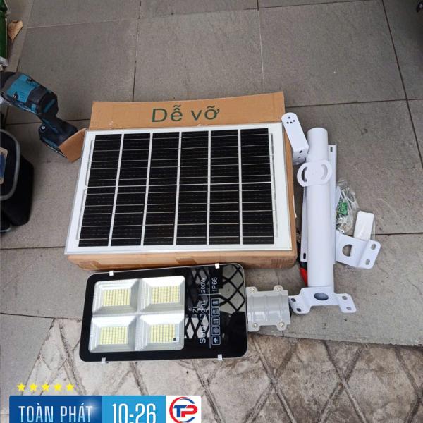 ĐÈN BÀN CHẢI 200W SÁNG TRẮNG