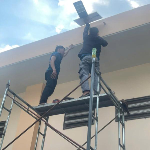 ĐÈN BÀN CHẢI 300W SÁNG TRẮNG
