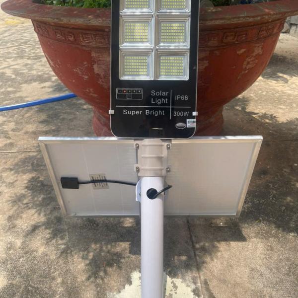 ĐÈN BÀN CHẢI 300W SÁNG TRẮNG