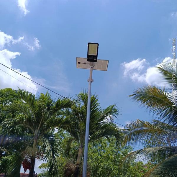 ĐÈN BÀN CHẢI 400W SÁNG TRẮNG