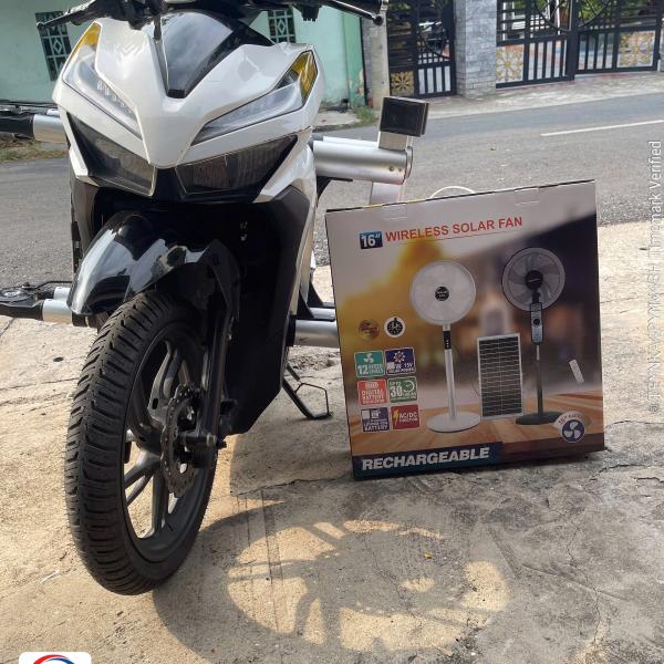 QUẠT NĂNG LƯỢNG MẶT TRỜI D318