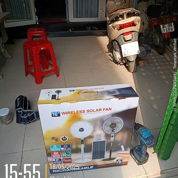 QUẠT NĂNG LƯỢNG MẶT TRỜI D318