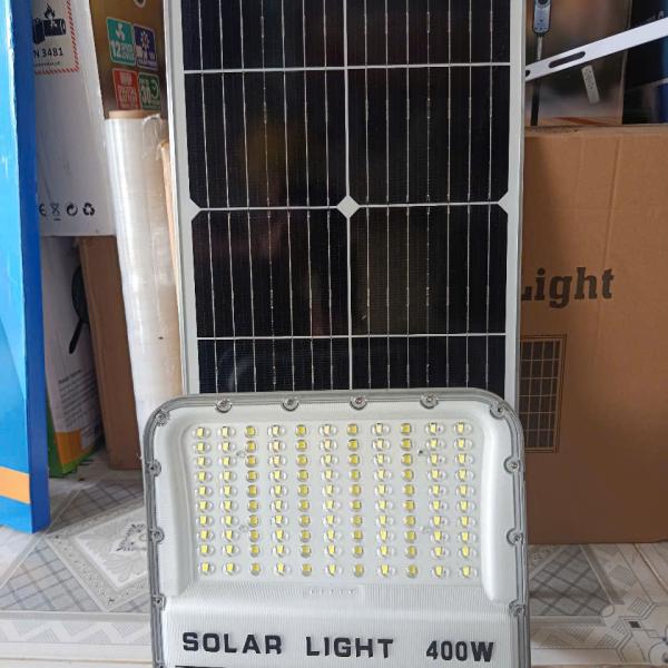 ĐÈN PHA MẮT NGỌC 400W