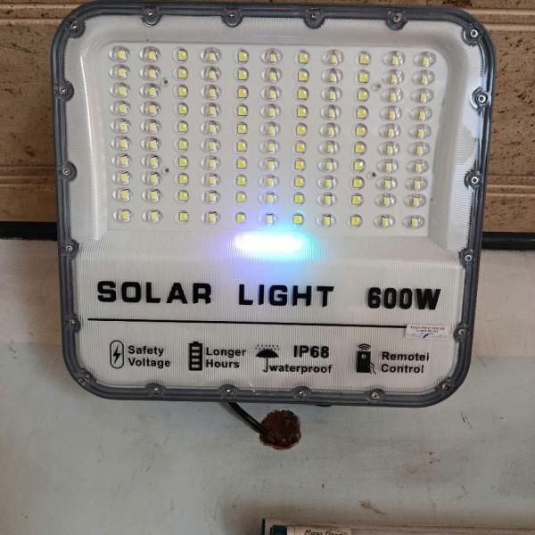ĐÈN PHA MẮT NGỌC 600W