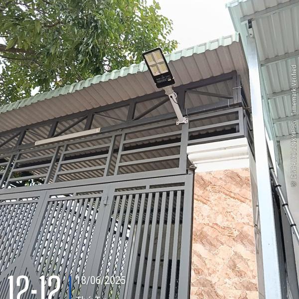 ĐÈN BÀN CHẢI 200W SÁNG TRẮNG