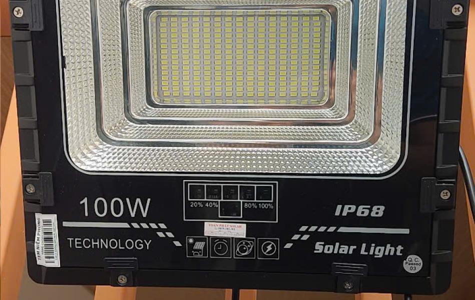 ĐÈN PHA 100W