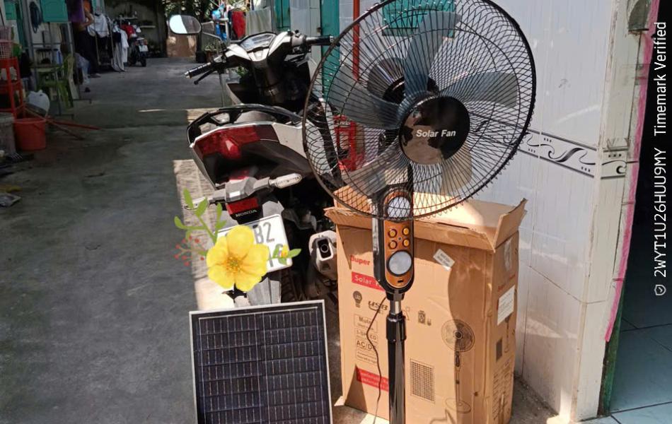 QUẠT NĂNG LƯỢNG MẶT TRỜI V218