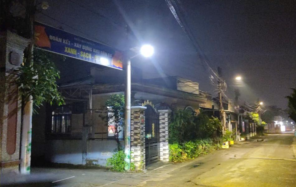ĐÈN BÀN CHẢI 400W SÁNG TRẮNG