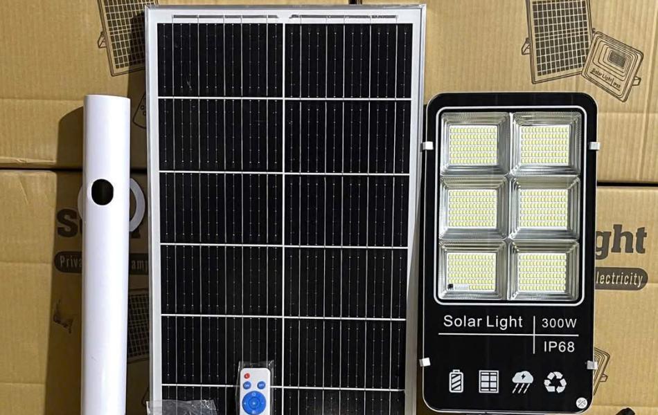 ĐÈN BÀN CHẢI 300W SÁNG TRẮNG