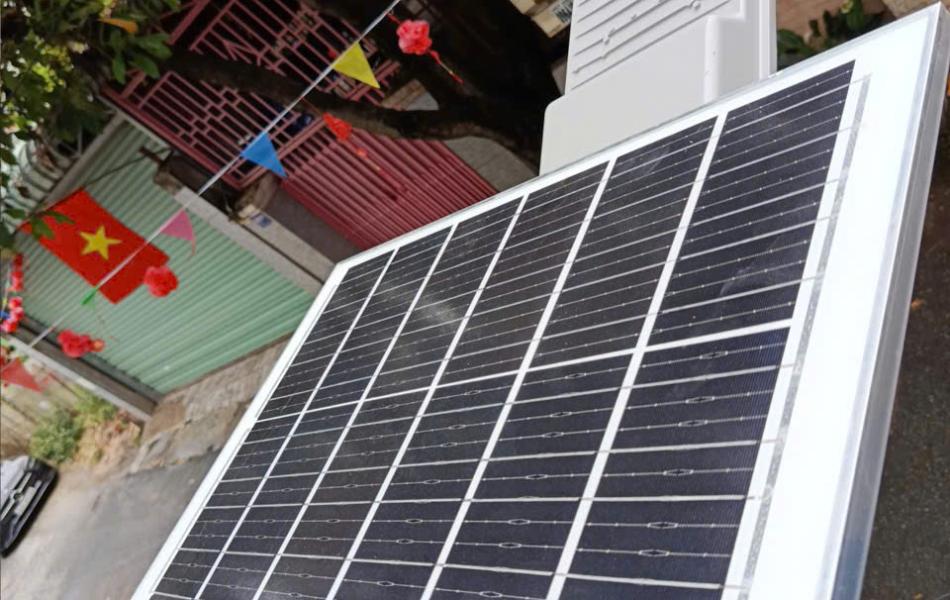 ĐÈN BÀN CHẢI 200W SÁNG TRẮNG