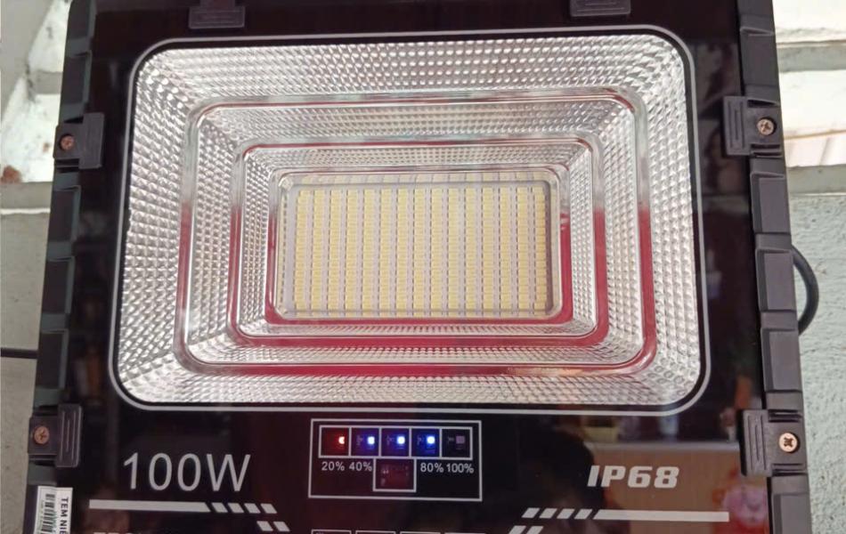 ĐÈN PHA 100W