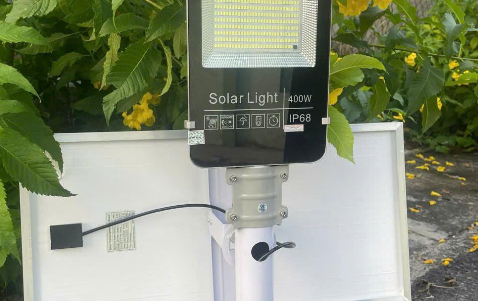 ĐÈN BÀN CHẢI 400W SÁNG TRẮNG