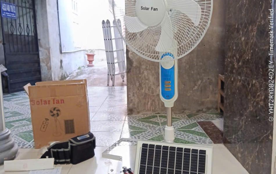 QUẠT NĂNG LƯỢNG MẶT TRỜI V218