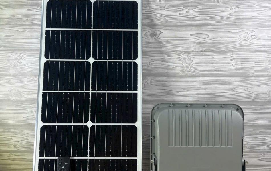ĐÈN PHA MẮT NGỌC 400W