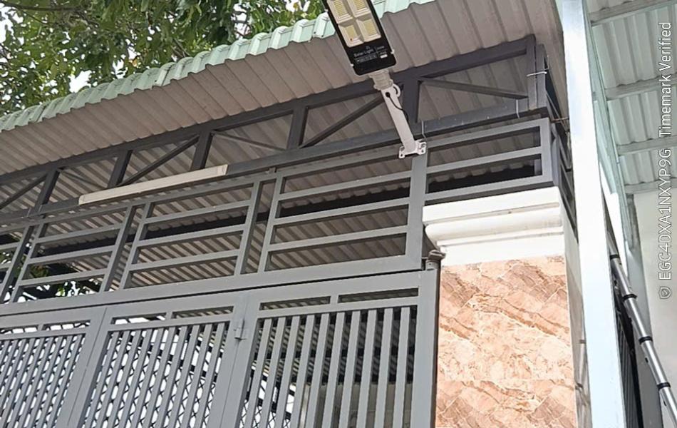 ĐÈN BÀN CHẢI 200W SÁNG TRẮNG